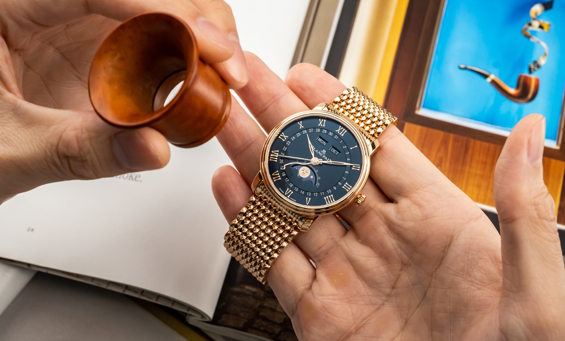 BLANCPAIN - 一身斯文下的獨門本事｜寶珀Villeret午夜藍全日曆月相與超薄腕錶
