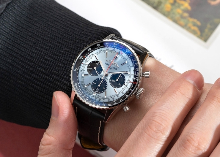 讓我們再次愛上飛行錶的理由:百年靈BREITLING Navitimer週年改版