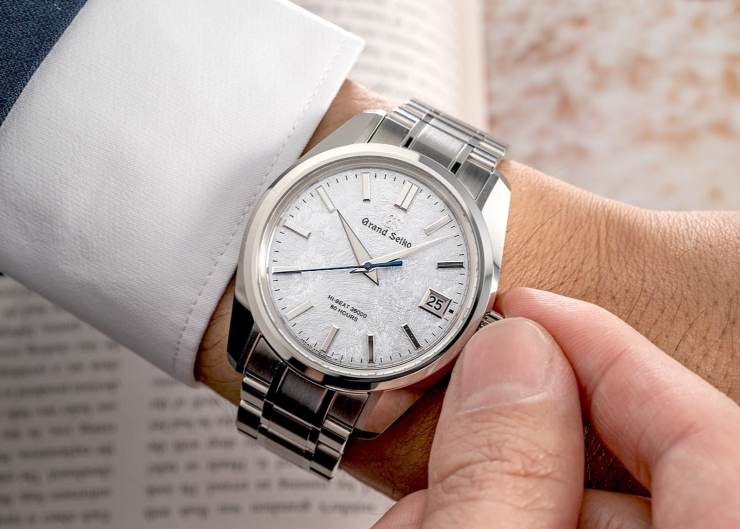 【GS Talks】Grand Seiko絕美冰藍面: 44GS週年紀念錶款SLGH013、SBGY009