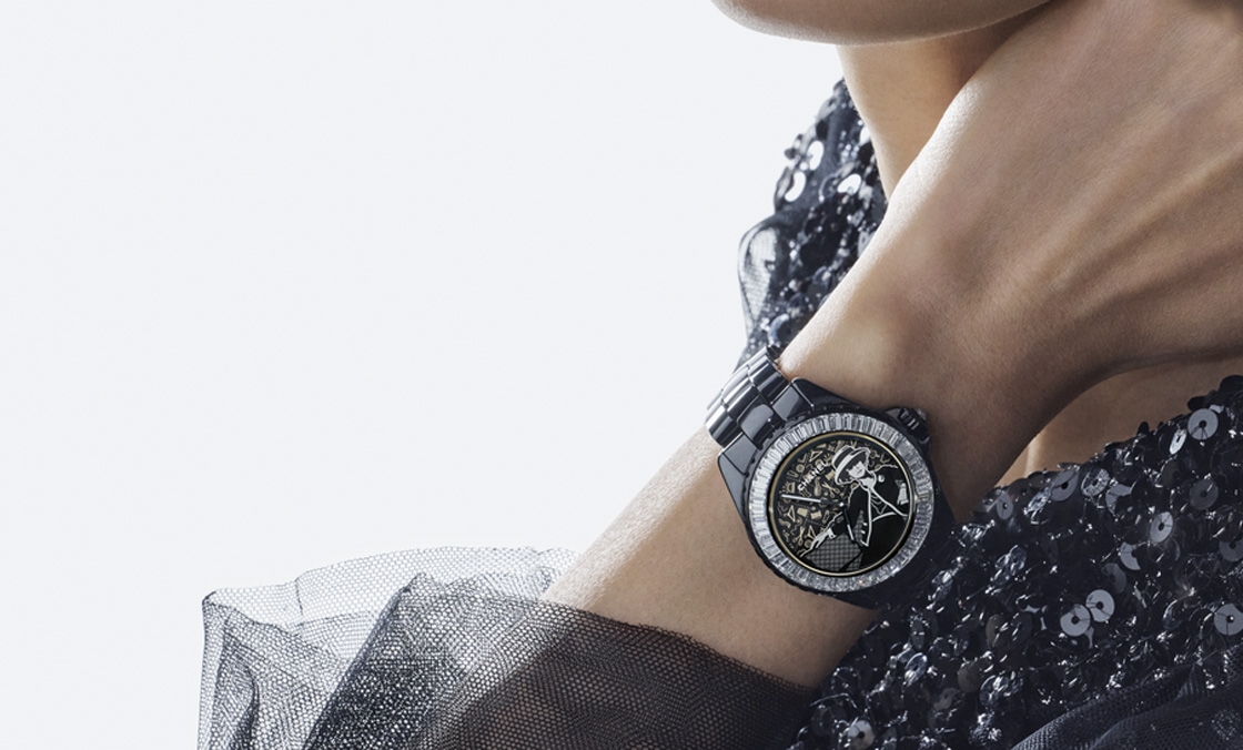 CHANEL - J12 - H9896 - 她自許為裁縫師的快樂，是CHANEL《Couture O'Clock》限定腕錶系列的創意源頭