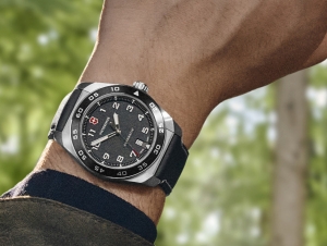 VICTORINOX 全新Swiss Army系列 都會探險家進化登場