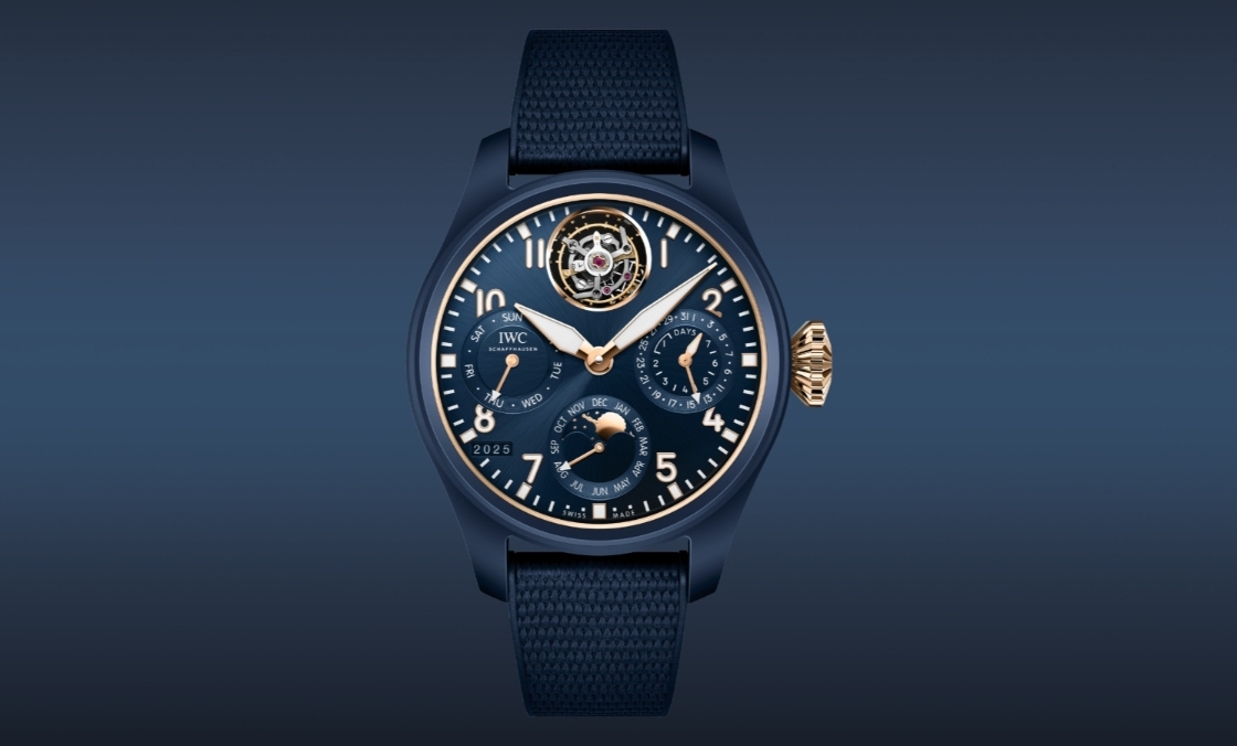 IWC - PILOT - IW504901 - 深藍陶瓷詮釋詩意經典,IWC小王子萬年曆陀飛輪腕錶IW504901限量登場
