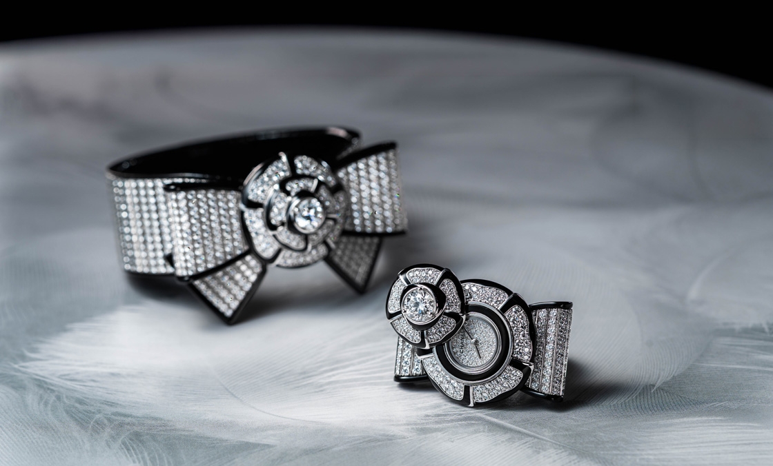 CHANEL - J12 - （J12 鑽石陀飛輪 Caliber 5） - 黑白對比，鑽石燦耀｜CHANEL高級製錶2026新作關鍵解析