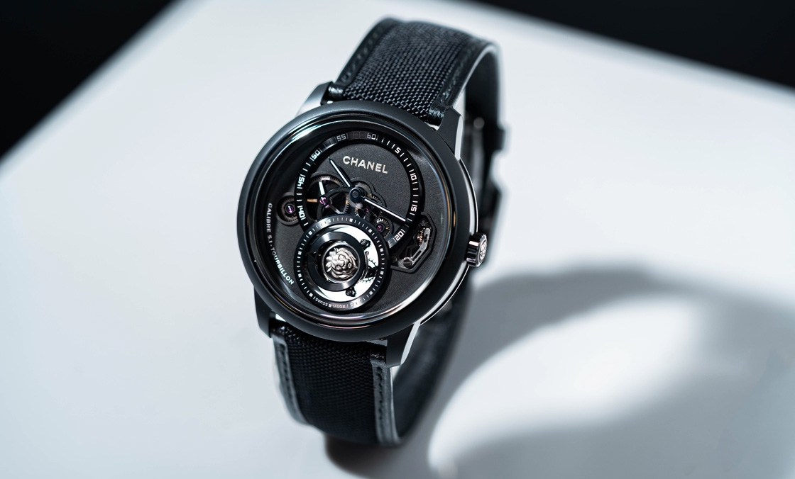 CHANEL - J12 - （J12 鑽石陀飛輪 Caliber 5） - 黑白對比，鑽石燦耀｜CHANEL高級製錶2026新作關鍵解析