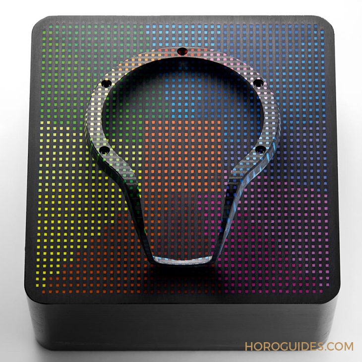 HUBLOT - MP - 909.QDRB.1120.LR - 為碳纖維錶殼編織出彩虹色調：HUBLOT MP-09雙軸陀飛輪5天動力儲存腕錶