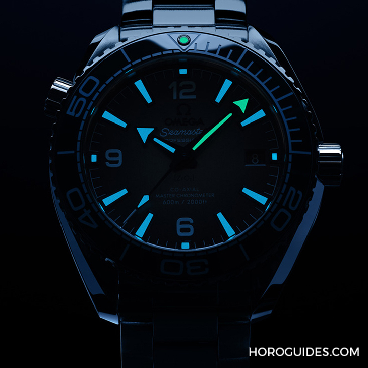 OMEGA - SEAMASTER - 215.30.46.21.03.002 - OMEGA海馬系列75週年，夏日藍面11員全新報到！色調深淺絕妙對應防水深度