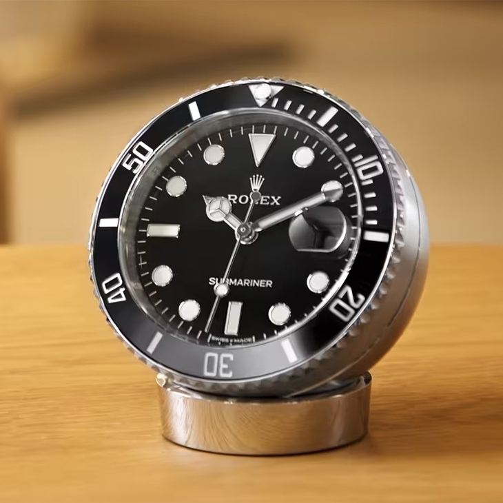 ROLEX - SUBMARINER - 909010LN-0001 - 你是勞力士鐵粉嗎？從潛水錶到座鐘及袖扣，勞力士推出配飾系列