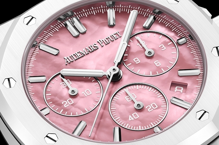 AUDEMARS PIGUET - ROYAL OAK - 26450CB.OO.1356CB.02 - 小威廉絲親自參與設計!愛彼推出白陶瓷皇家橡樹計時碼錶,限量500只