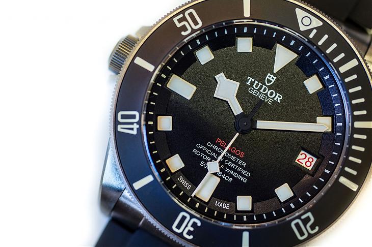 TUDOR - TUDOR 專為左撇子潛水員而造Pelagos LHD