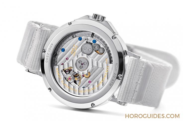 NOMOS - CLUB - 740 - NOMOS Aqua Ahoi & Club 德製錶的優雅運動白