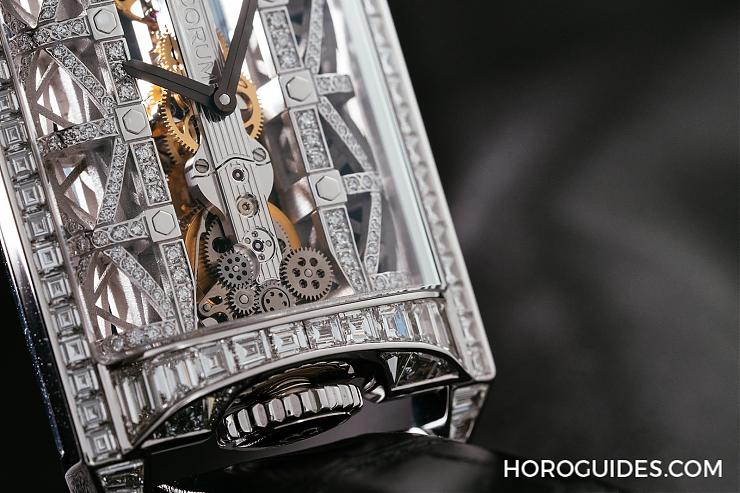 CORUM - 大人系的時間品味 CORUM Golden Bridge Stream Bridge Automatic