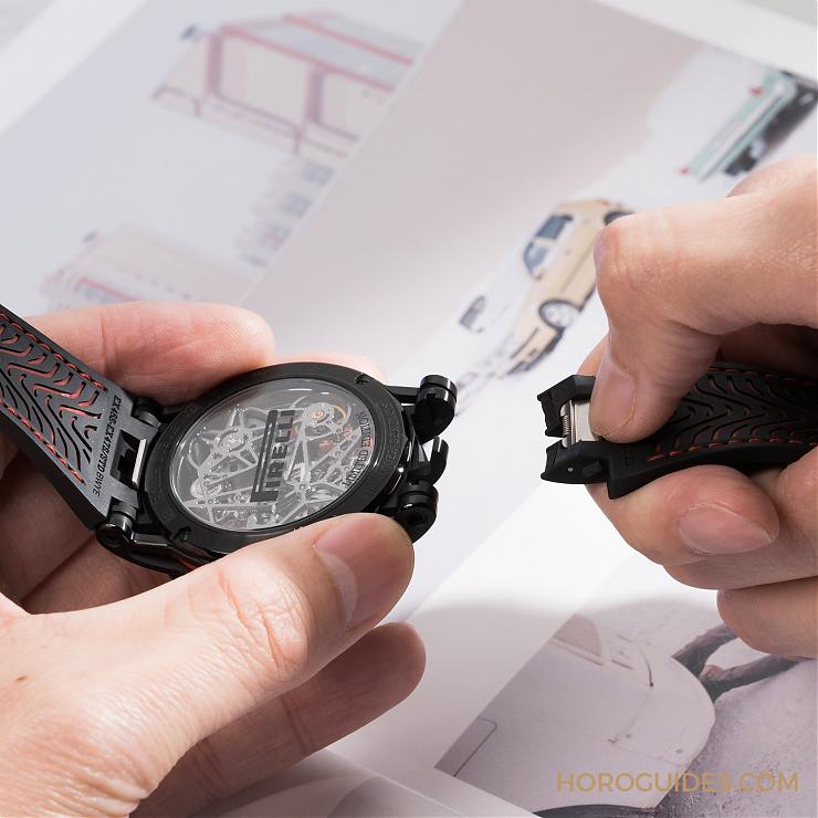 ROGER DUBUIS - EXCALIBUR - RDDBEX0695 - 鏤空透視 ROGER DUBUIS冠軍的時空力量 Excalibur Spider Pirelli鏤空自動上鍊腕錶