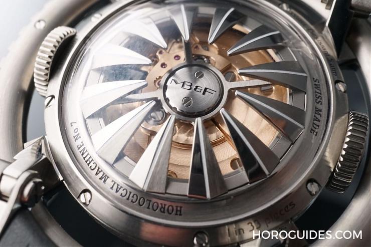 MB&F - HOROLOGICAL MACHINES - 是誰住在深海的大鳳梨裡～MB&F水母錶