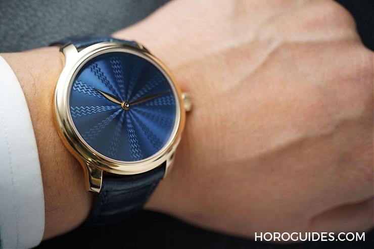 H. MOSER & CIE - ENDEAVOUR - 1321-0218 - 把空間還給錶面  H.MOSER來自古董錶的扭索飾紋