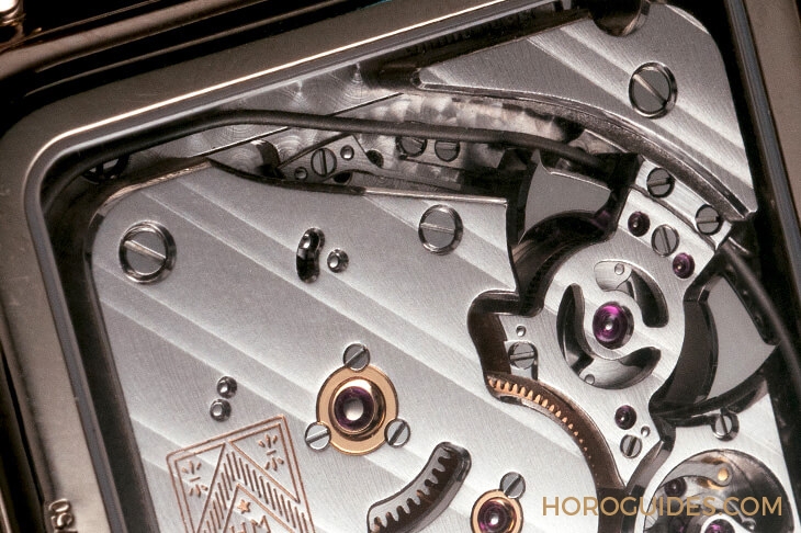 H. MOSER & CIE - H. MOSER第一只自製三問,量身打造的方形三問機芯誠意十足