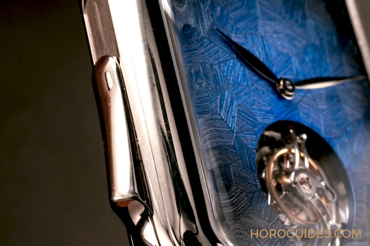 H. MOSER & CIE - H. MOSER第一只自製三問,量身打造的方形三問機芯誠意十足