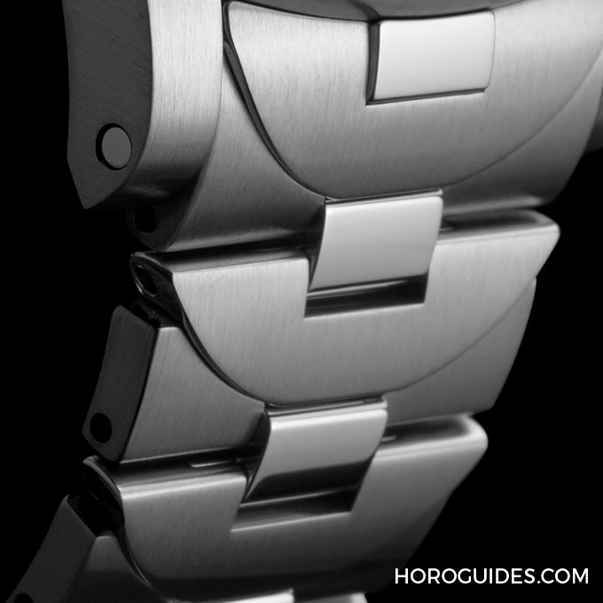 PANERAI - LUMINOR MARINA - Luminor Marina新款尺寸雙出動,沒想到沛納海鍊帶最搶戲