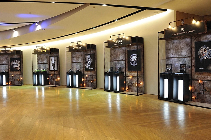 MB&F - PERFORMANCE ART - 81.TL.B - MB&F敢於與眾不同x葳鑠總經理Lori
