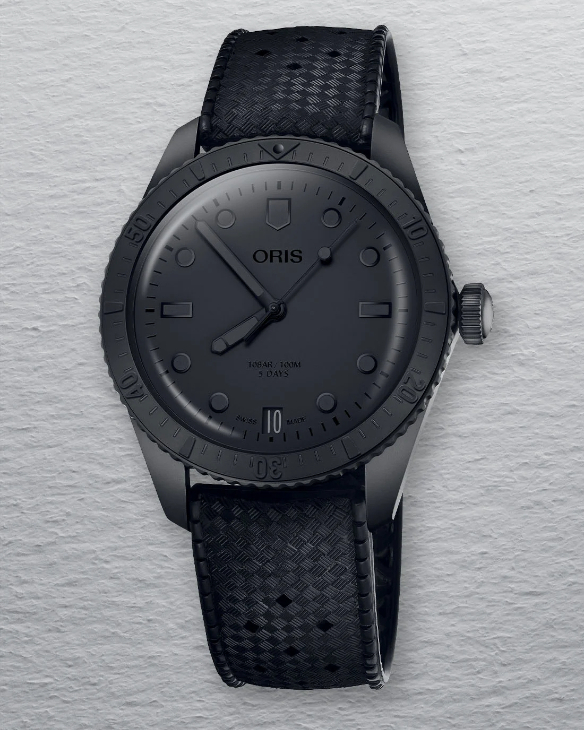 ORIS - AQUIS - 01 400 7794 4784-Set - ORIS Hölstein Editions再推新作,全黑Divers Sixty-Five慶祝品牌120週年