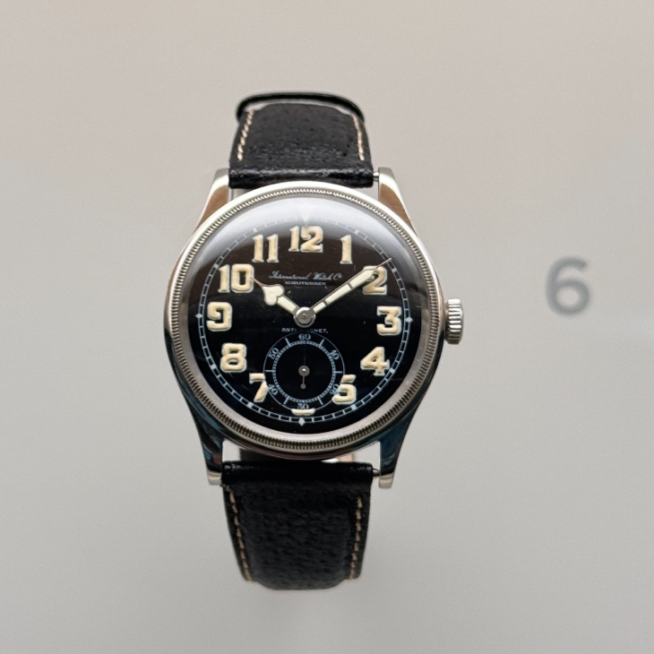 IWC - INGENIEUR - IW328908 - 親訪IWC沙夫豪森：走進機芯背後的真實世界