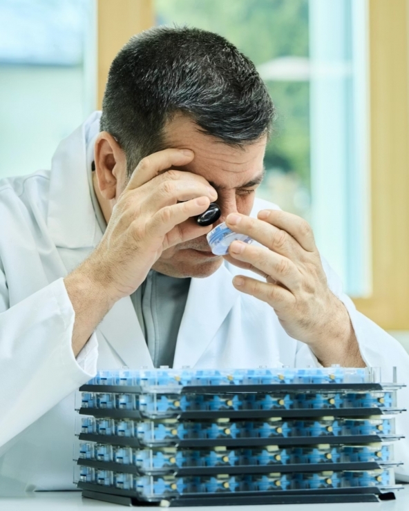 OMEGA - COSC推出「Excellence Chronometer」新認證，天文台標準50年後正式升級