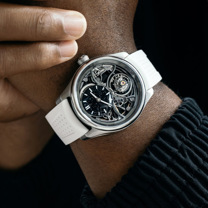H. MOSER & CIE - STREAMLINER - 6DI0-1202 - 亨利慕時攜手美式足球球星Saquon Barkley,推出全球限量97枚圓柱陀飛輪腕錶