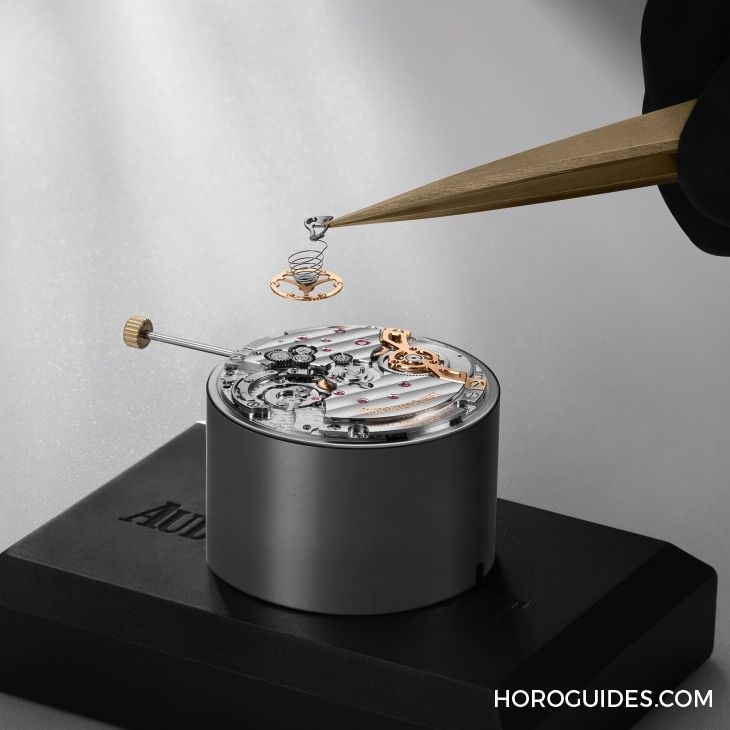 AUDEMARS PIGUET - 愛彼新一代7121超薄自動機芯 Royal Oak 50週年承先啟後的關鍵密鑰