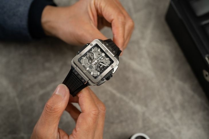 HUBLOT - SQUARE BANG - 821.NX.0170.RX - HUBLOT宇舶Square Bang Unico計時碼錶│從設計到機芯 每個細節都是技術力