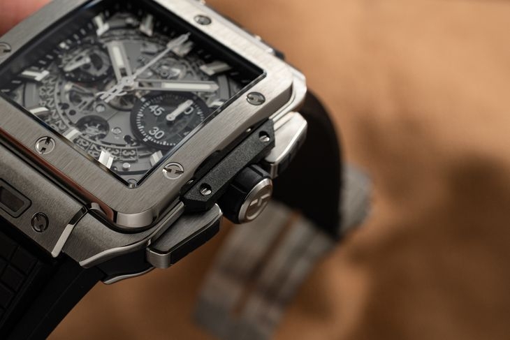 HUBLOT - SQUARE BANG - 821.NX.0170.RX - HUBLOT宇舶Square Bang Unico計時碼錶│從設計到機芯 每個細節都是技術力