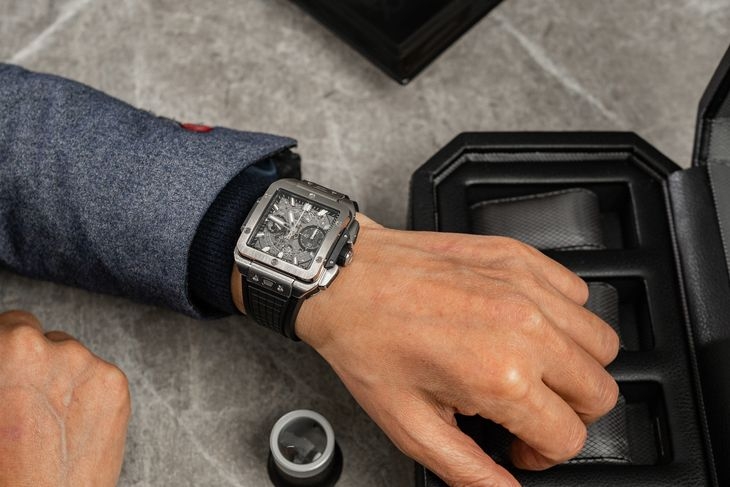 HUBLOT - SQUARE BANG - 821.NX.0170.RX - HUBLOT宇舶Square Bang Unico計時碼錶│從設計到機芯 每個細節都是技術力