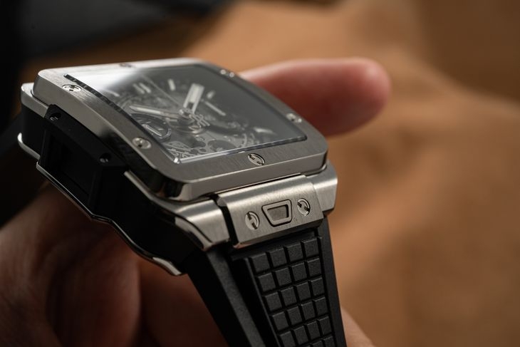 HUBLOT - SQUARE BANG - 821.NX.0170.RX - HUBLOT宇舶Square Bang Unico計時碼錶│從設計到機芯 每個細節都是技術力