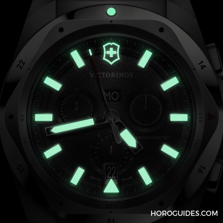 VICTORINOX - I.N.O.X. - 241988.1 - VICTORINOX I.N.O.X. Chrono從機能性出發的美學觀點