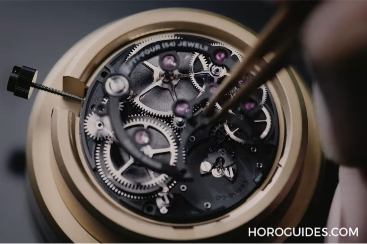 CHANEL - J12 - H9896 - 用獨立製錶的語彙 說著高級訂製服的故事|香奈兒自製機芯系列:Caliber 1 & Caliber 6