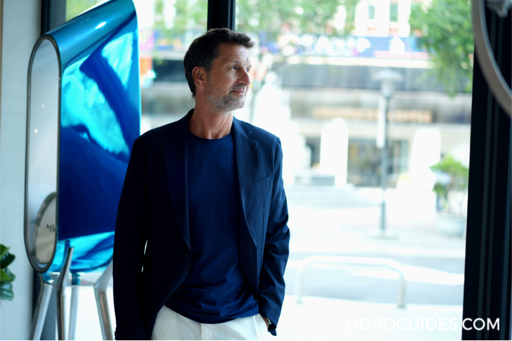 CHANEL - J12 - H9896 - 用獨立製錶的語彙 說著高級訂製服的故事|香奈兒自製機芯系列:Caliber 1 & Caliber 6