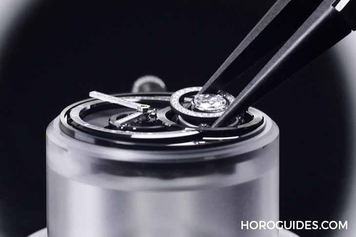 CHANEL - J12 - （J12 Caliber 5 鑽石陀飛輪腕錶） - 跨語境的複雜工藝｜香奈兒自製機芯系列：Caliber 5 & Caliber 5.1