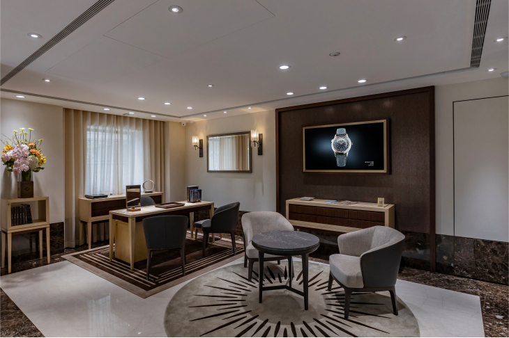 PATEK PHILIPPE - GRAND COMPLICATIONS - 6159G-001 - 永新鐘錶百達翡麗專館 全新樣貌展現當代歐式風情