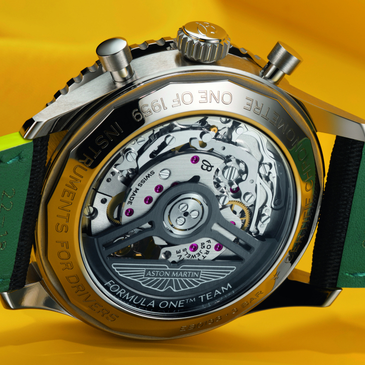 BREITLING - NAVITIMER - EB01381A1B1X1 - 時間與速度的巔峰會師 百年靈攜手Aston Martin推出Navitimer B01 Chronograph 43 Aston Martin Aramco Formula One™ Team聯名腕錶