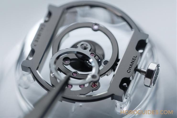 CHANEL - BOY·FRIEND - H6250 - 描繪高級製錶工藝的風格輪廓|CHANEL Boy∙Friend X-Ray鏤空腕錶與Boy∙Friend 鏤空腕錶
