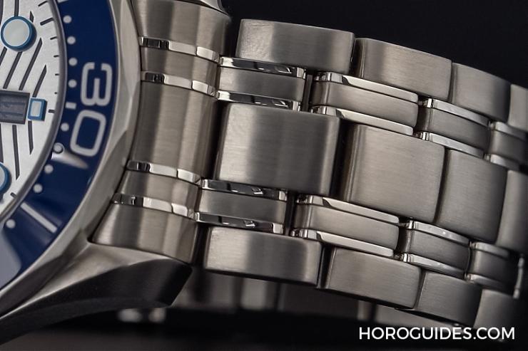 OMEGA - SEAMASTER - 210.30.42.20.06.001 - OMEGA海馬潛水300米到底哪裡好,他們都戴了?