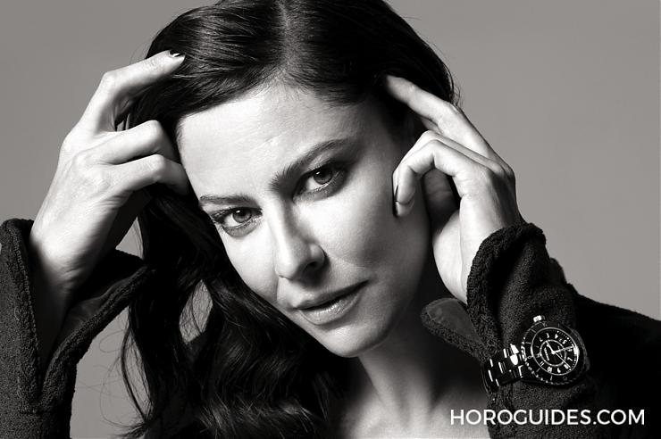 CHANEL - J12 - H5700 - 瞬間，就此不同｜和#TheNewJ12一起聽她們說的故事