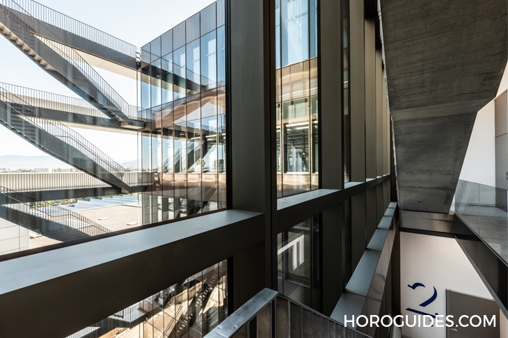 PATEK PHILIPPE - CALATRAVA - 6007A-001 - 精鋼、灰藍色調加乘出的錶王罕見手筆|百達翡麗Ref. 6007A-001限量紀念錶