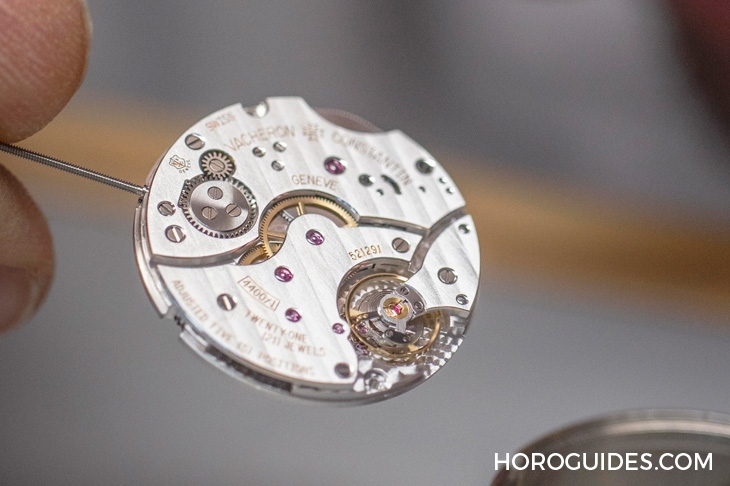 VACHERON CONSTANTIN - HISTORIQUES - 82035/000G-B735 - WW 2021速報|江詩丹頓American 1921慶百歲、運動風黑馬Overseas的下一步