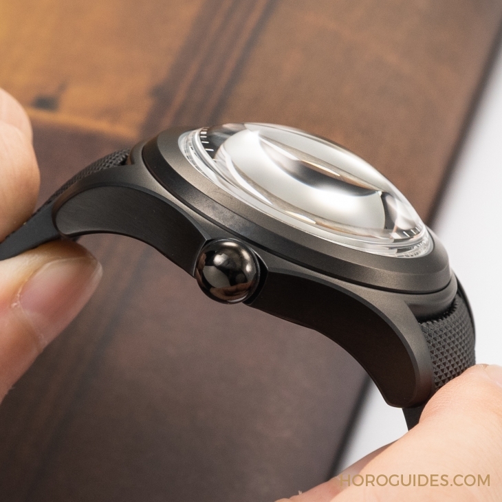 CORUM - BUBBLE - L082/04270 - 大膽狂放!泡泡裡的幽冥綠光|Corum Bubble X Ray自動腕錶