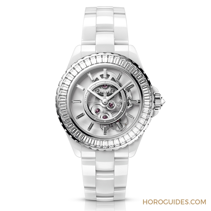 CHANEL - J12 - H6825 - 創意至上背後的工藝精隨|CHANEL Caliber 3.1機芯的透明美學