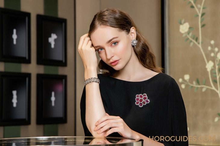 VAN CLEEF & ARPELS - 位在微風信義的法式寓所|梵克雅寶全台首間旗艦店優雅開幕