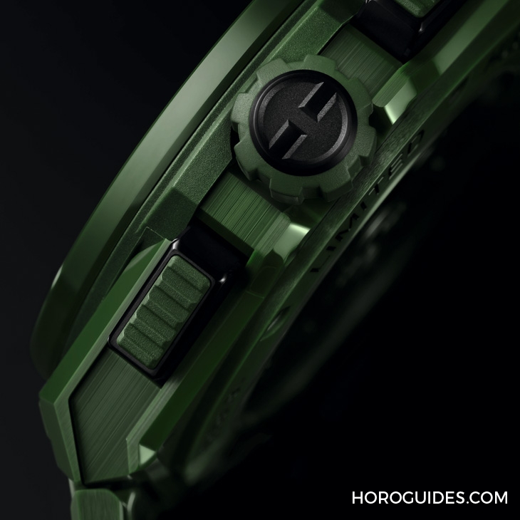 HUBLOT - BIG BANG - 451.EX.5120.EX - 陶瓷錶王點名2022年度主流色!Hublot大爆炸鍊帶腕錶啟動四款包色行動