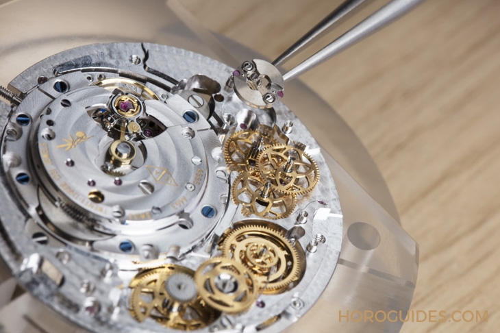 VAN CLEEF & ARPELS - POETIC COMPLICATION - Lady Arpels Heures Florales - 製錶界造夢強者Van Cleef & Arpels回歸W&W,繼續打造會說故事的錶
