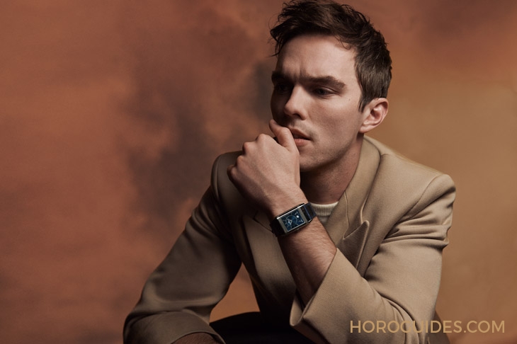 JAEGER-LECOULTRE - REVERSO - Q3912530 - 翻轉，風格瞬間改變｜積家Reverso翻轉系列雙時區日曆腕錶、雙面腕錶小型款