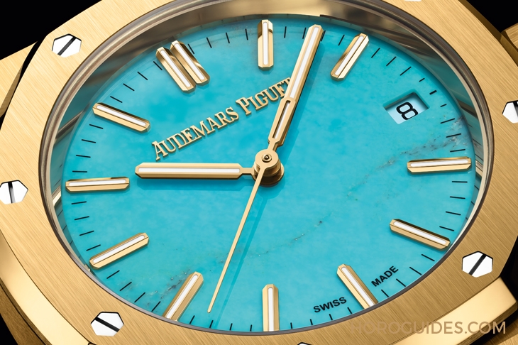 AUDEMARS PIGUET - ROYAL OAK - 15550BA.OO.1356BA.01 - 綠松石加持，高配版藍綠色調面盤來勢洶洶！這樣的寶石面黃金鍊帶錶，你選AP還是Rolex？