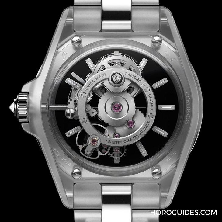 冰霜感藍寶石水晶、類絲絨感高抗磨陶瓷！CHANEL祭出兩大高硬度材質的全新可能性